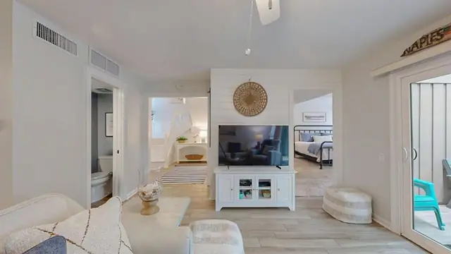 Living room at Water Oak 47